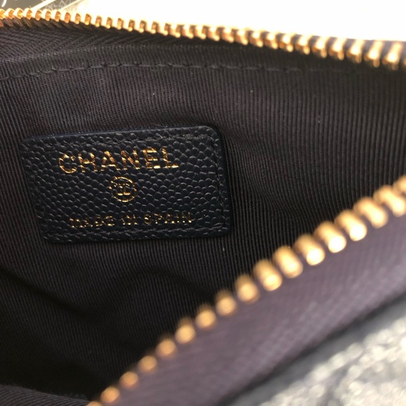 Chanel CLASSIC MINI POUCH (Free LA MER eye concentrate) - Picture 8 of 12